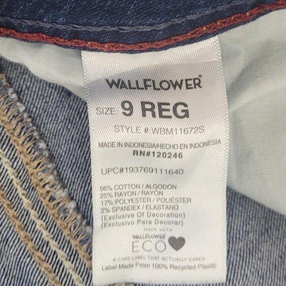 Wallflower Dark Wash 9 reg Curvy Fit jeans #skinnyjeans - Picture 2 of 7